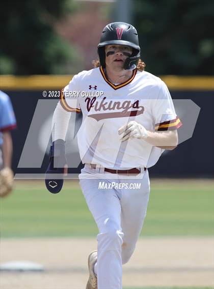 Thumbnail 1 in Viewmont vs. Woods Cross (UHSAA 5A Bracket Play) photogallery.