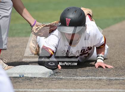 Thumbnail 3 in Viewmont vs. Woods Cross (UHSAA 5A Bracket Play) photogallery.