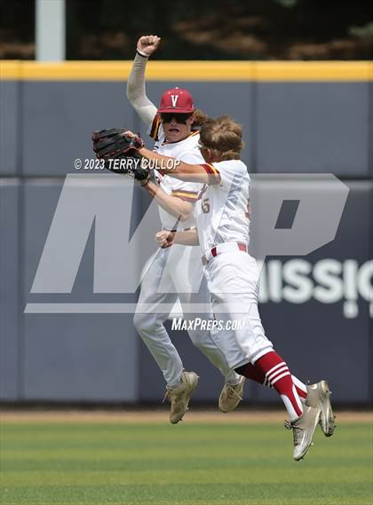 Thumbnail 2 in Viewmont vs. Woods Cross (UHSAA 5A Bracket Play) photogallery.