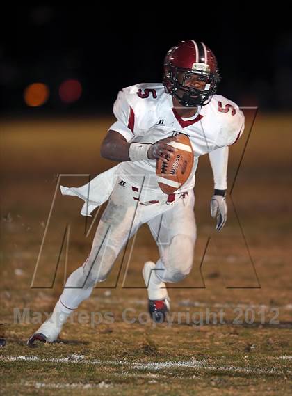 Thumbnail 1 in Bob Jones vs. Gadsden City (AHSAA Playoff Round 1) photogallery.