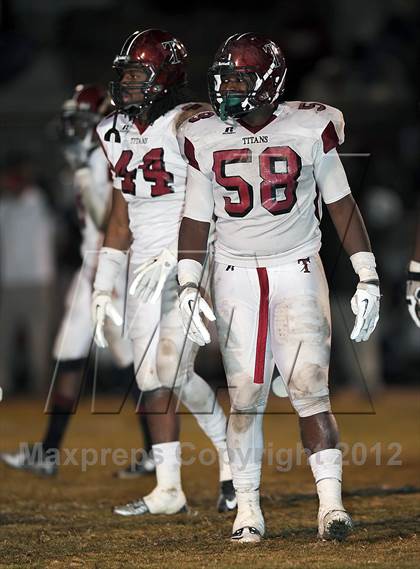 Thumbnail 1 in Bob Jones vs. Gadsden City (AHSAA Playoff Round 1) photogallery.