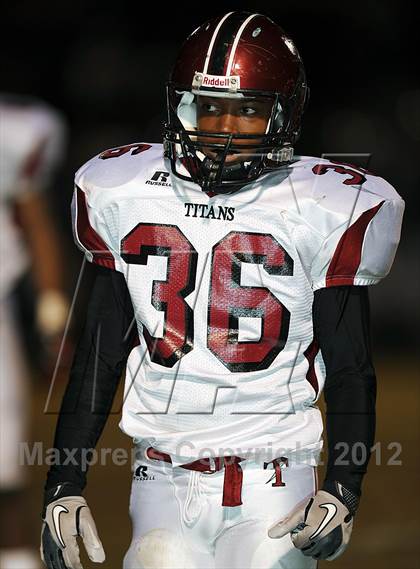 Thumbnail 1 in Bob Jones vs. Gadsden City (AHSAA Playoff Round 1) photogallery.