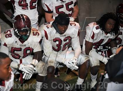 Thumbnail 3 in Bob Jones vs. Gadsden City (AHSAA Playoff Round 1) photogallery.