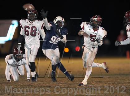 Thumbnail 1 in Bob Jones vs. Gadsden City (AHSAA Playoff Round 1) photogallery.
