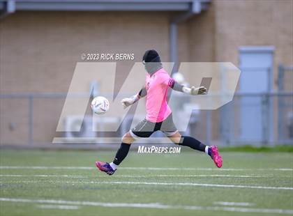 Thumbnail 2 in Lake Creek vs Magnolia West photogallery.