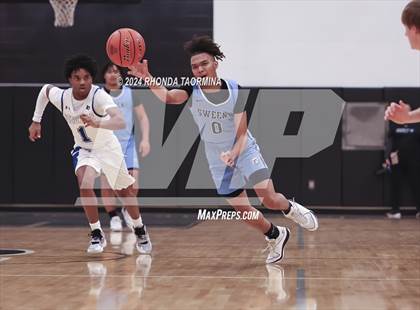 Thumbnail 3 in Sweeny vs Needville (UIL Basketball 4A Region 4 Bi-District) photogallery.