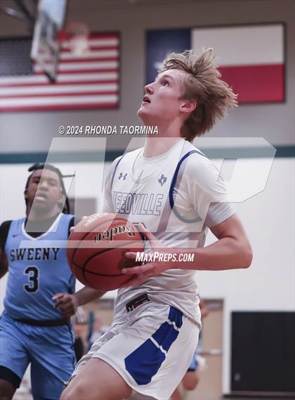 Thumbnail 1 in Sweeny vs Needville (UIL Basketball 4A Region 4 Bi-District) photogallery.