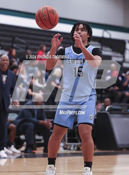 Thumbnail 3 in Sweeny vs Needville (UIL Basketball 4A Region 4 Bi-District) photogallery.