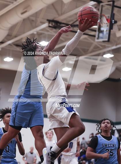 Thumbnail 1 in Sweeny vs Needville (UIL Basketball 4A Region 4 Bi-District) photogallery.