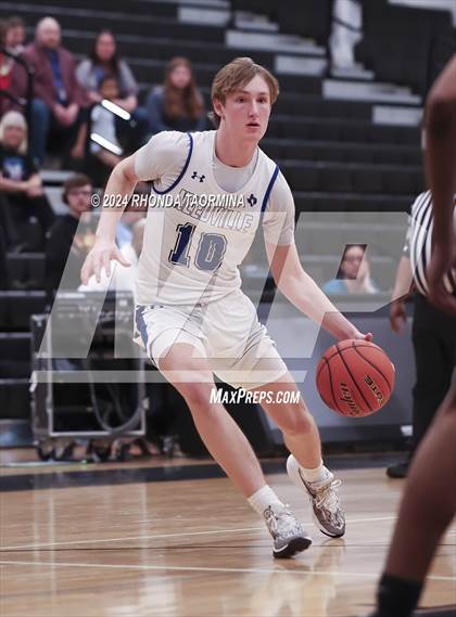 Thumbnail 2 in Sweeny vs Needville (UIL Basketball 4A Region 4 Bi-District) photogallery.
