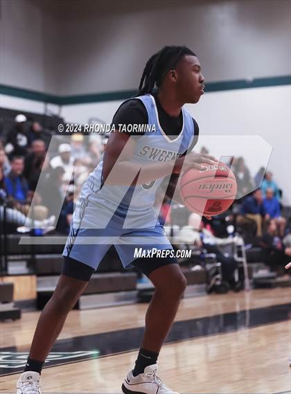 Thumbnail 3 in Sweeny vs Needville (UIL Basketball 4A Region 4 Bi-District) photogallery.