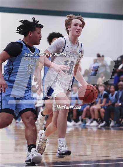 Thumbnail 1 in Sweeny vs Needville (UIL Basketball 4A Region 4 Bi-District) photogallery.