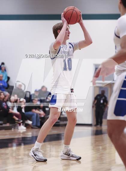 Thumbnail 3 in Sweeny vs Needville (UIL Basketball 4A Region 4 Bi-District) photogallery.