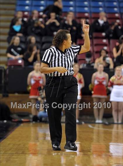 Thumbnail 2 in Carondelet vs. Archbishop Mitty (CIF NorCal D2 Final) photogallery.