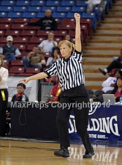 Thumbnail 1 in Carondelet vs. Archbishop Mitty (CIF NorCal D2 Final) photogallery.