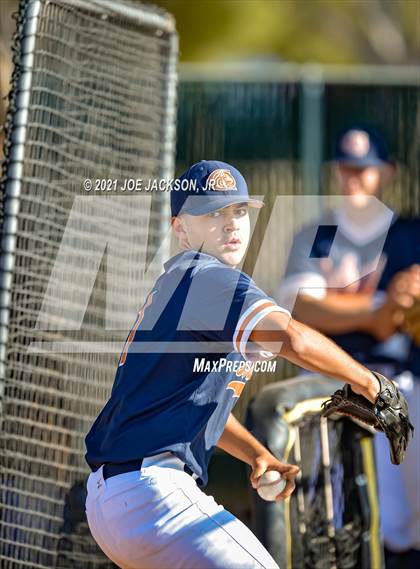 Thumbnail 3 in Sabino @ Cienega photogallery.
