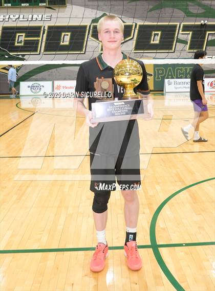 Thumbnail 2 in Campo Verde vs Arizona College Prep (AIA 5A Final - Awards) photogallery.