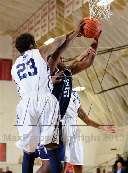 Thumbnail 1 in Bakersfield vs Clovis East (Kern Schools Shootout) photogallery.