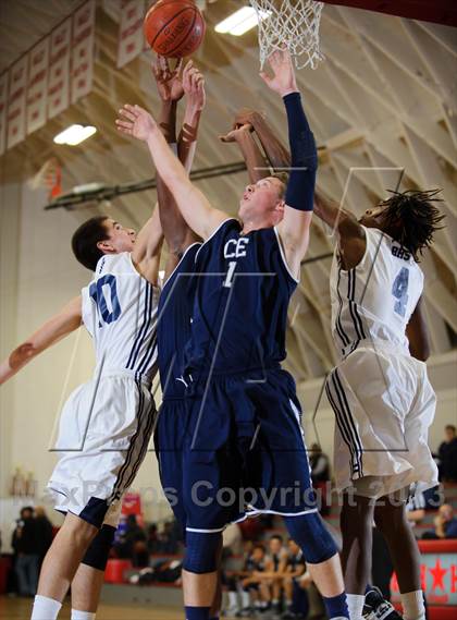 Thumbnail 3 in Bakersfield vs Clovis East (Kern Schools Shootout) photogallery.