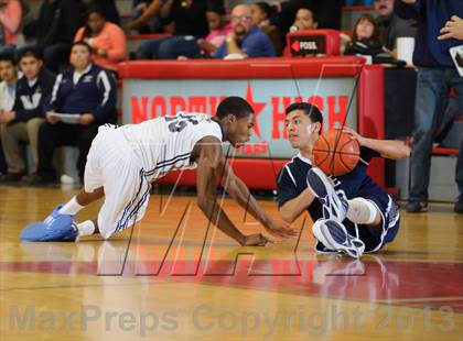 Thumbnail 2 in Bakersfield vs Clovis East (Kern Schools Shootout) photogallery.