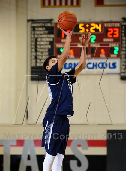 Thumbnail 2 in Bakersfield vs Clovis East (Kern Schools Shootout) photogallery.
