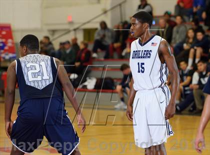 Thumbnail 2 in Bakersfield vs Clovis East (Kern Schools Shootout) photogallery.