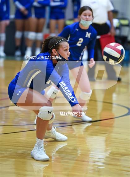 Thumbnail 1 in Churchill vs MacArthur [Douglas] photogallery.