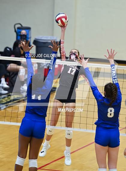 Thumbnail 3 in Churchill vs MacArthur [Douglas] photogallery.
