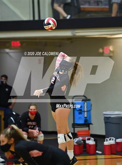 Thumbnail 1 in Churchill vs MacArthur [Douglas] photogallery.