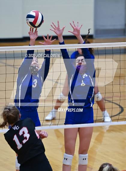 Thumbnail 1 in Churchill vs MacArthur [Douglas] photogallery.