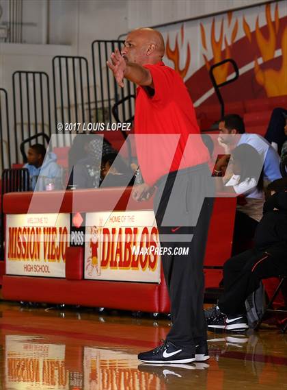 Thumbnail 2 in Mater Dei vs. Eisenhower (Diablo Inferno Tournament) photogallery.