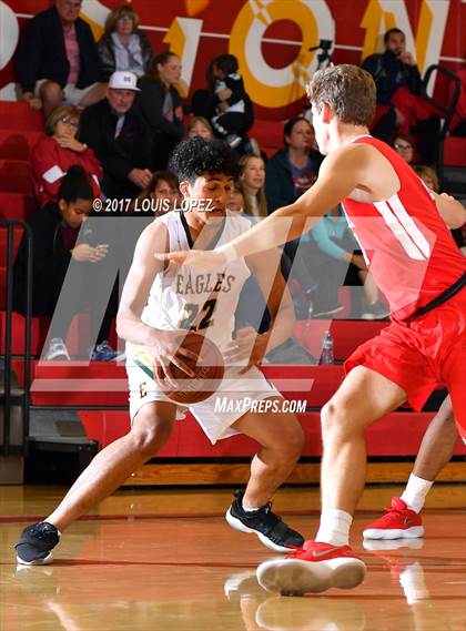 Thumbnail 2 in Mater Dei vs. Eisenhower (Diablo Inferno Tournament) photogallery.