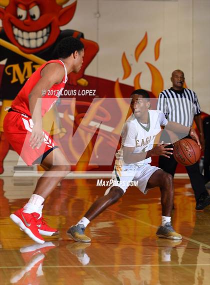 Thumbnail 3 in Mater Dei vs. Eisenhower (Diablo Inferno Tournament) photogallery.