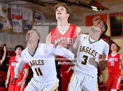 Thumbnail 2 in Mater Dei vs. Eisenhower (Diablo Inferno Tournament) photogallery.