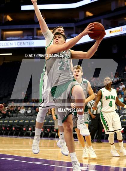 Thumbnail 1 in Dixon vs. Colfax photogallery.