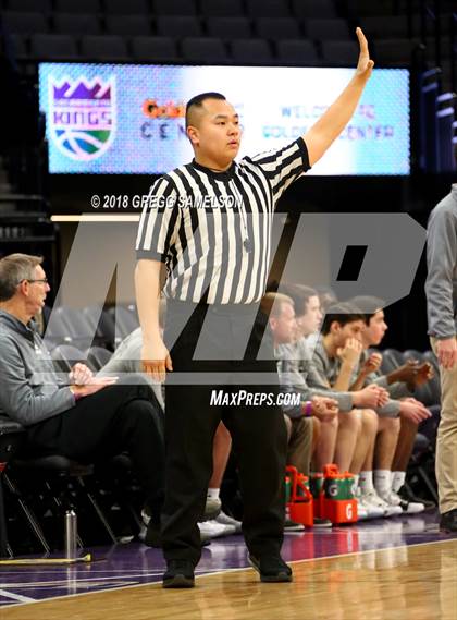 Thumbnail 3 in Dixon vs. Colfax photogallery.