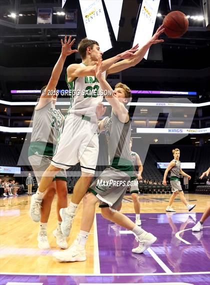 Thumbnail 2 in Dixon vs. Colfax photogallery.