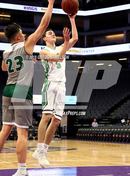 Thumbnail 3 in Dixon vs. Colfax photogallery.