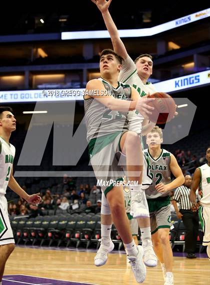 Thumbnail 2 in Dixon vs. Colfax photogallery.