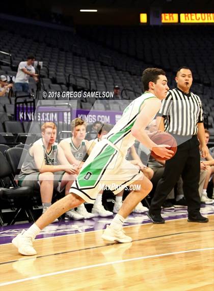Thumbnail 2 in Dixon vs. Colfax photogallery.