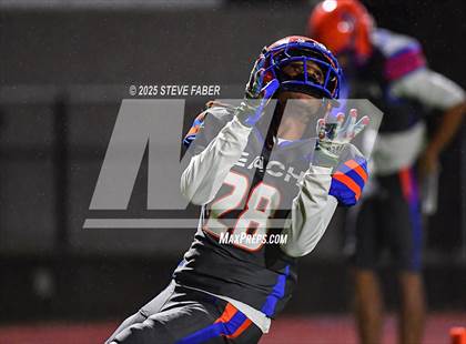 Thumbnail 2 in Lincoln @ Rainier Beach (WIAA 3A First Round) photogallery.