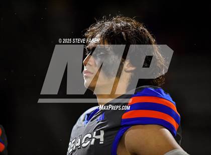 Thumbnail 2 in Lincoln @ Rainier Beach (WIAA 3A First Round) photogallery.