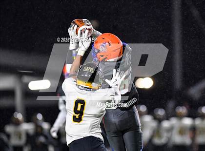 Thumbnail 2 in Lincoln @ Rainier Beach (WIAA 3A First Round) photogallery.