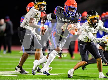 Thumbnail 2 in Lincoln @ Rainier Beach (WIAA 3A First Round) photogallery.