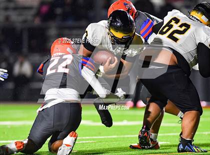 Thumbnail 2 in Lincoln @ Rainier Beach (WIAA 3A First Round) photogallery.