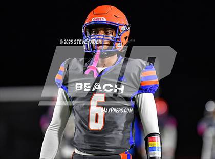 Thumbnail 1 in Lincoln @ Rainier Beach (WIAA 3A First Round) photogallery.
