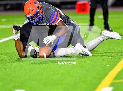 Thumbnail 3 in Lincoln @ Rainier Beach (WIAA 3A First Round) photogallery.