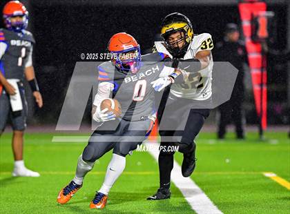 Thumbnail 3 in Lincoln @ Rainier Beach (WIAA 3A First Round) photogallery.