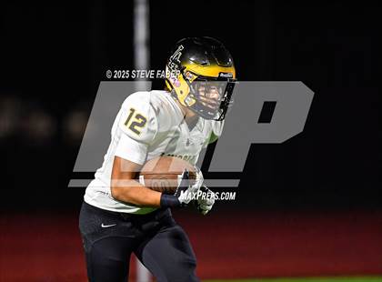 Thumbnail 2 in Lincoln @ Rainier Beach (WIAA 3A First Round) photogallery.