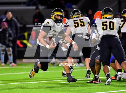 Thumbnail 1 in Lincoln @ Rainier Beach (WIAA 3A First Round) photogallery.